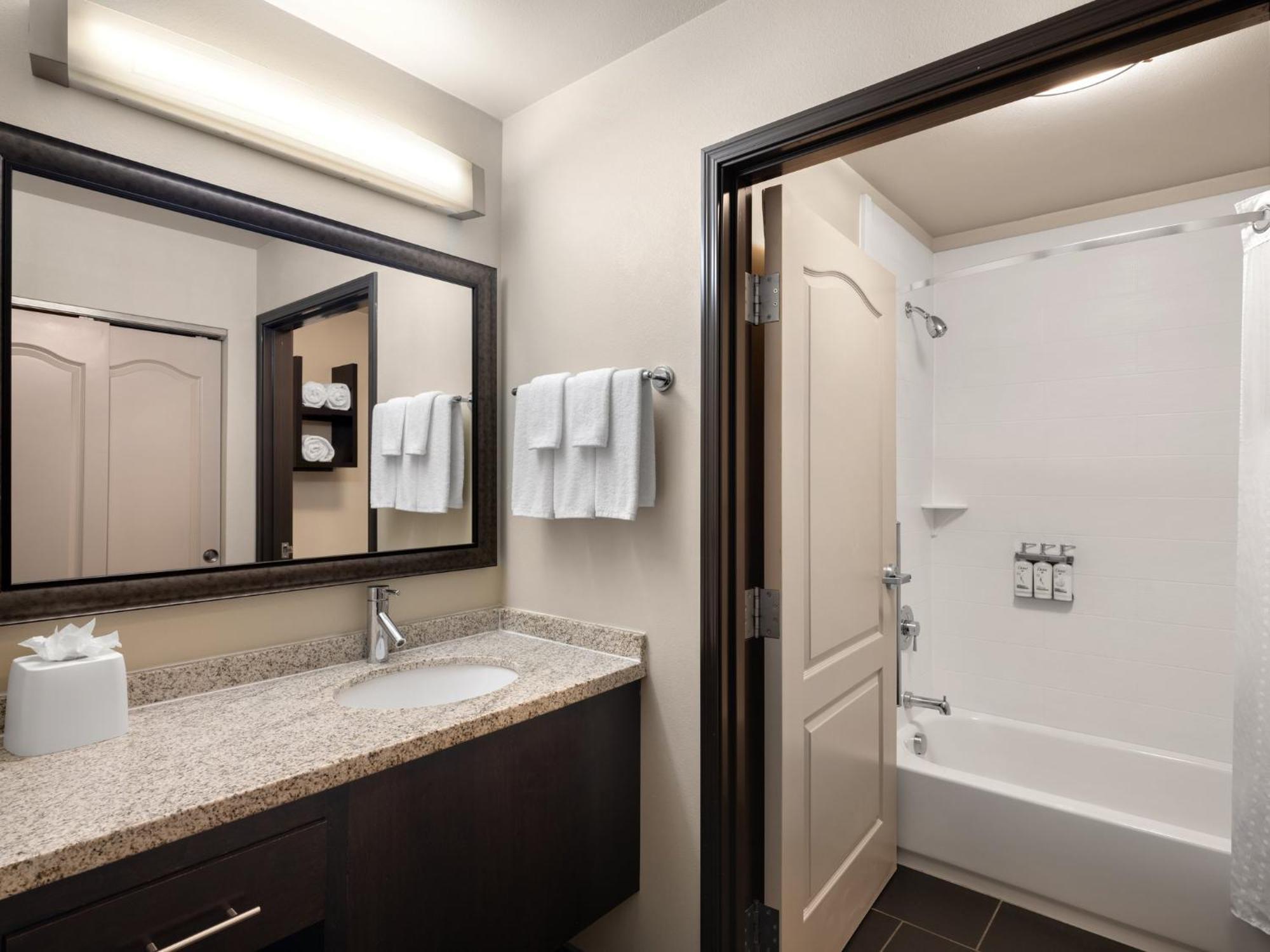 Staybridge Suites Midvale By Ihg Екстер'єр фото