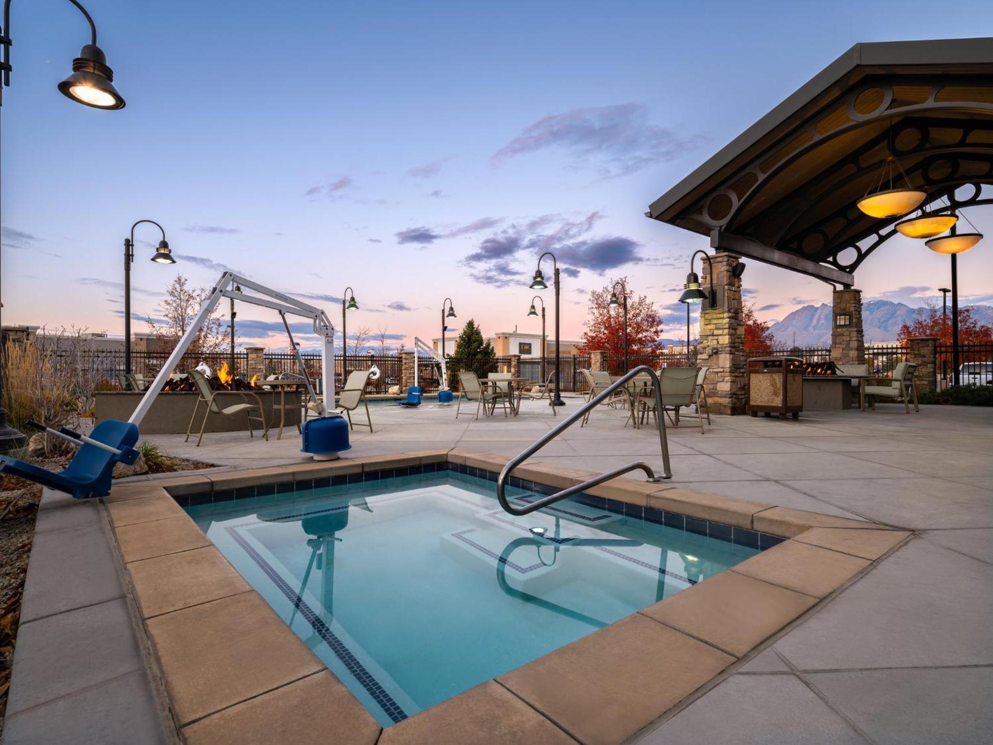 Staybridge Suites Midvale By Ihg Екстер'єр фото